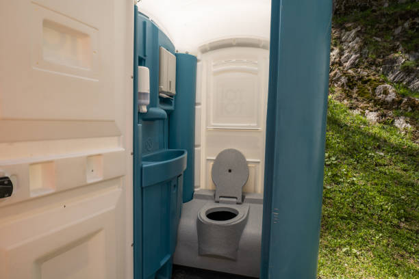 Best Portable toilet rental cost  in Moxee, WA