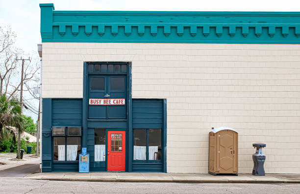 Best Porta potty delivery and setup  in Moxee, WA
